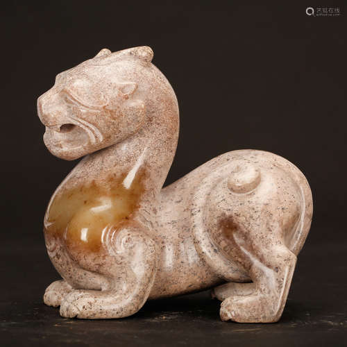 CHINESE ARCHAIC JADE BEAST