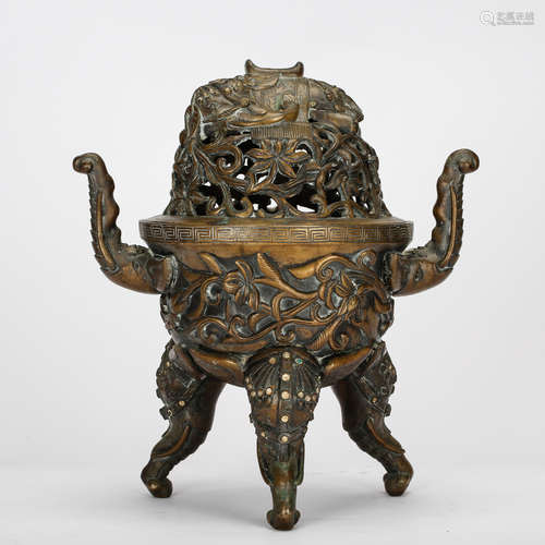 CHINESE BRONZE TRIPOD CENSER