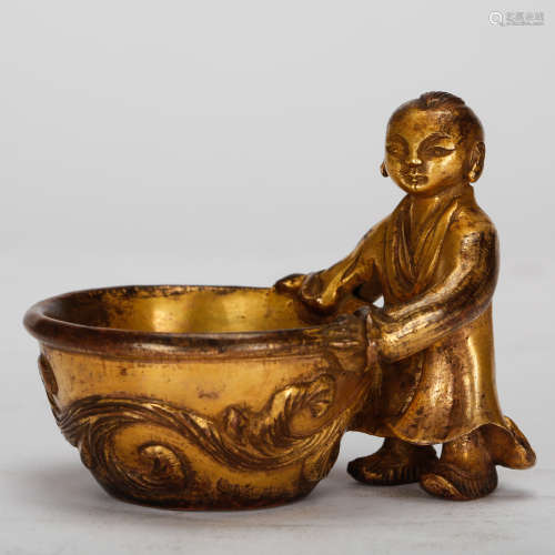 CHINESE GILT BRONZE WATER COUPE