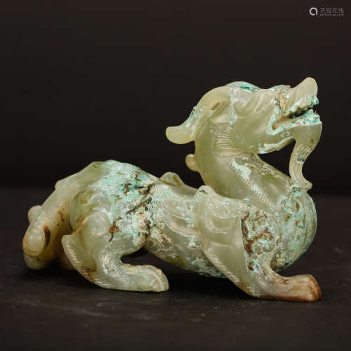 CHINESE ARCHAIC JADE BEAST