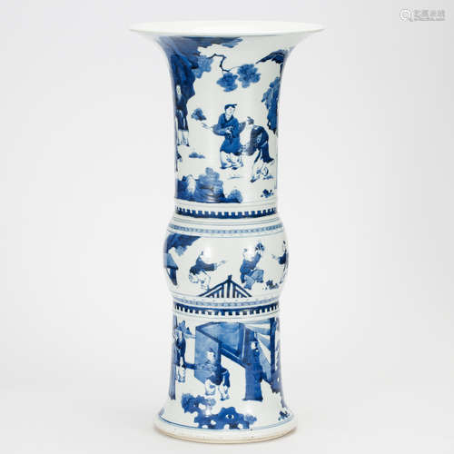 CHINESE BLUE AND WHITE GU VASE