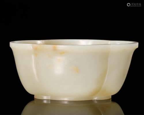 CHINESE WHITE JADE LOBBED SHAPE WATER COUPE