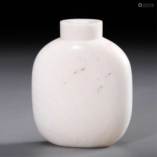 CHINESE SHELL CARVED SNUFF BOTTLE
