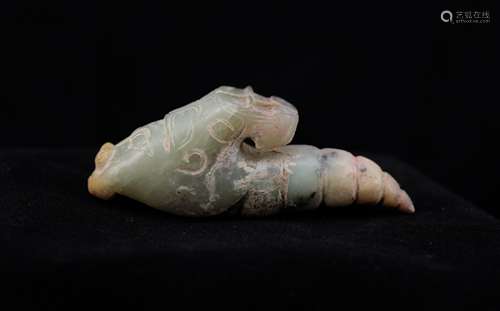 CHINESE ARCHAIC JADE PENDANT