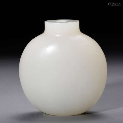 CHINESE PLAIN WHITE JADE SNUFF BOTTLE