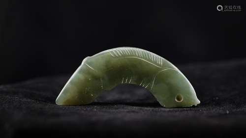 CHINESE ARCHAIC JADE PENDANT