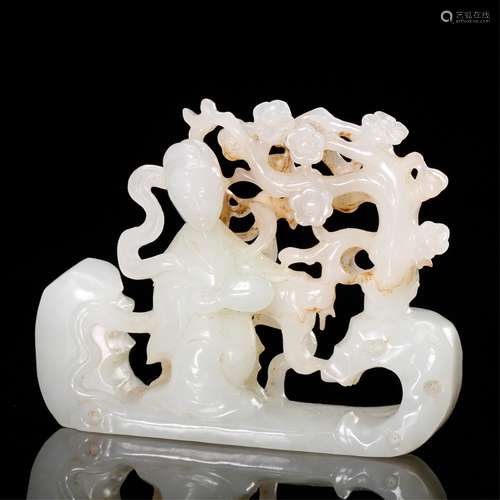 CHINESE WHITE JADE CARVED FIGURINE