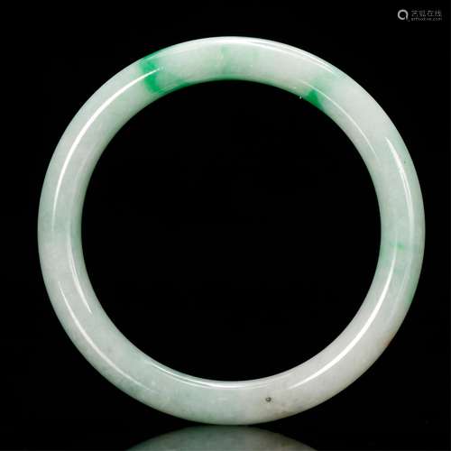 CHINESE JADEITE BANGLE