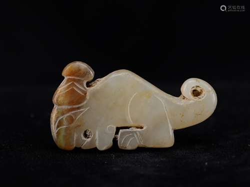 CHINESE ARCHAIC JADE DRAGON