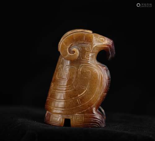 CHINESE ARCHAIC JADE FIGURINE