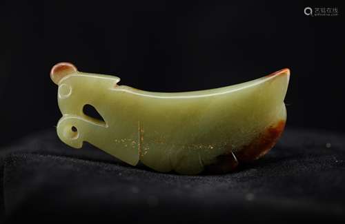 CHINESE ARCHAIC JADE PENDANT