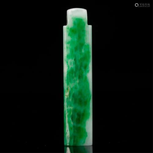 CHINESE JADEITE OFFICIAL FEATHER HOLDER