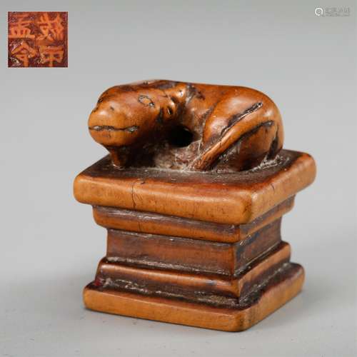 CHINESE HARDWOOD CARVED SEAL