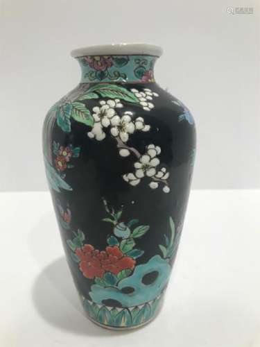 Qing Dynasty Famille Rose Porcelain Vase