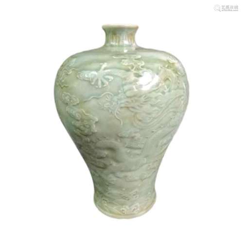 Great Chinese Celadon Glazed Porcelain Vase