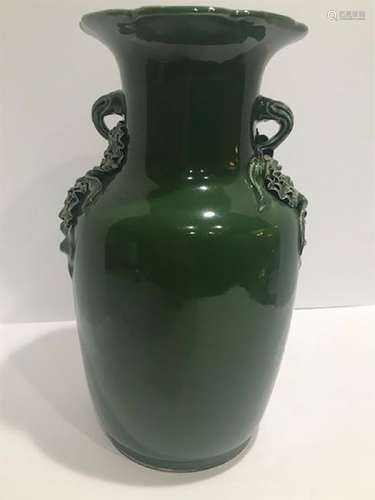 19th Century Chinese Qing Dynasty Green Porcelain Vase