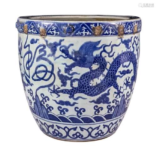 Ming Dynasty Blue and White Jardiniere (Fish Pot)