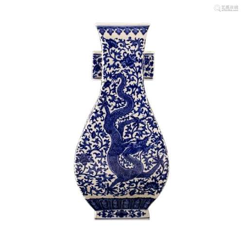 Great Chinese Blue and White Porcelain Vase
