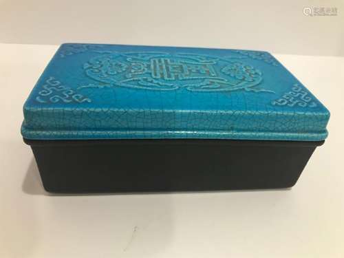 19th Century Chinese Porcelain Blue Square Box