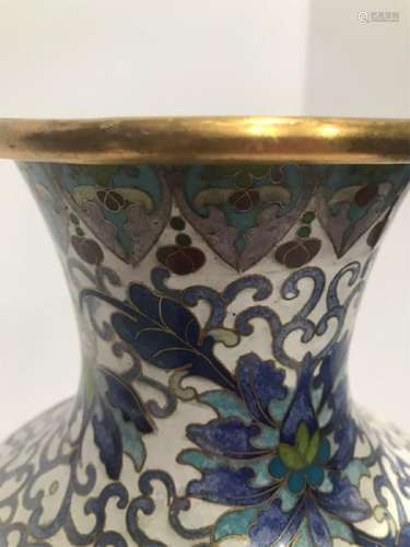 Beautiful Qing Dynasty Cloisonne Vase