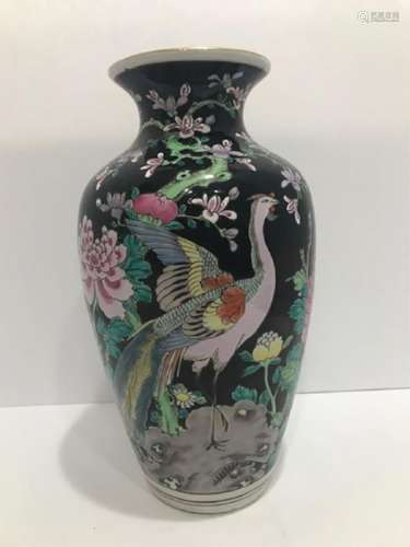 Chinese Qing Dynasty Famille Rose Porcelain Vase