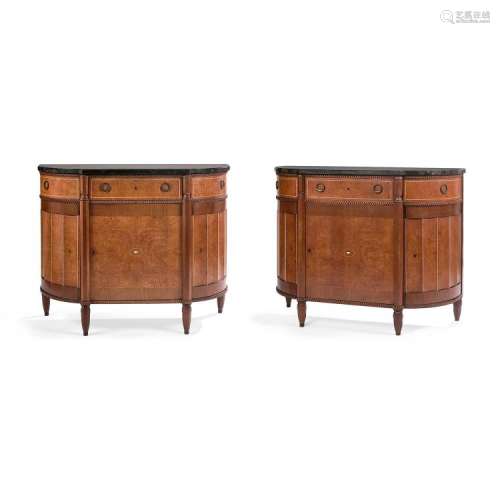 ADOLPHE CHANAUX (1887-1965) & GILBERT PELLETIER (XXE) Paire de meubles à hauteur d'appui en acajou et loupe d'amboine, piétement f...