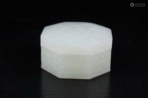 A HETIAN JADE CARVED BOX