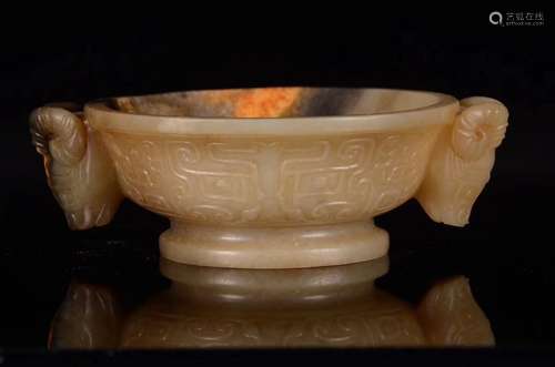 A HETIAN JADE SHEEP SHAPED EARS CUP