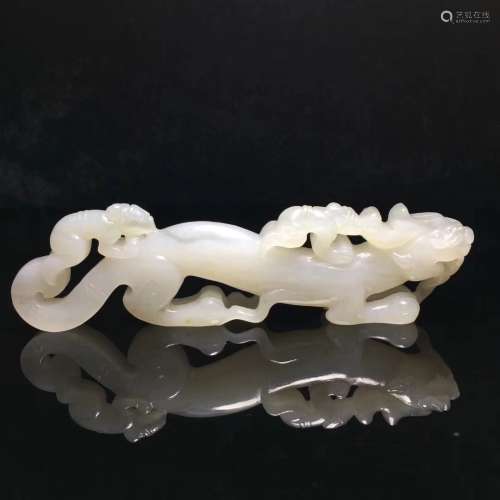 A HETIAN JADE DRAGON SHAPED BRUSH HOLDER