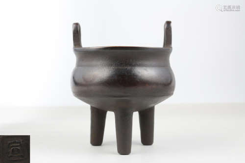 XUAN CHARACTER MARK BRONZE TRIPOD CENSER