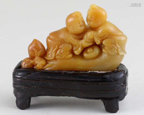 SOAPSTONE CARVING WITH FAMILY