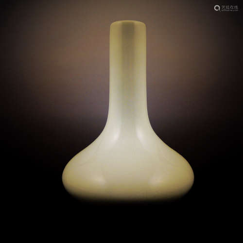 Qing Dynasty sweet white glaze dark carved vase