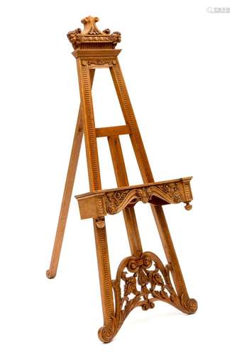 A nutwooden easel