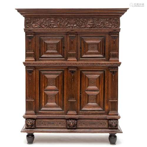 An oakwood Dutch cabinet