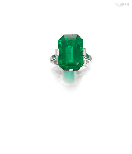 An Emerald and Diamond Ring