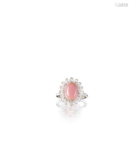 A Conch Pearl and Diamond Ring