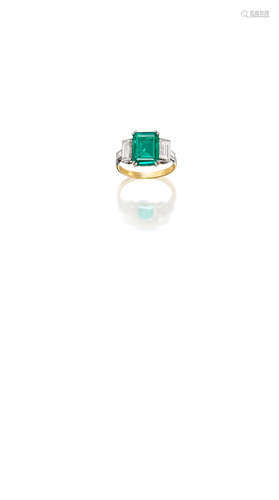 An Emerald and Diamond Ring, Circa 1980