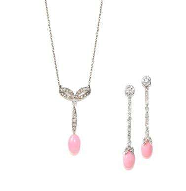 (2) A Conch Pearl and Diamond Pendant Necklace and Earring Suite