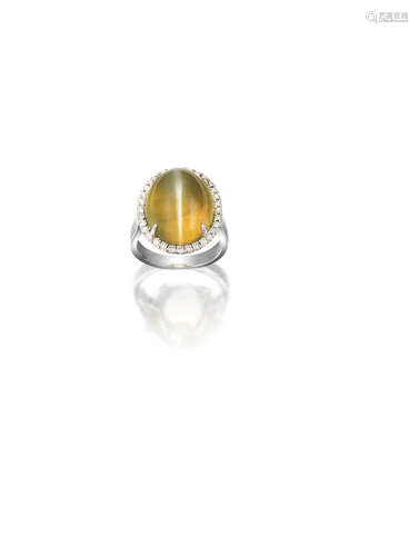 A Cat's Eye Chrysoberyl and Diamond Ring