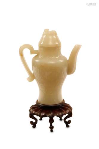 A CHINESE JADE EWER AND COVER. Qing Dynasty, 18th