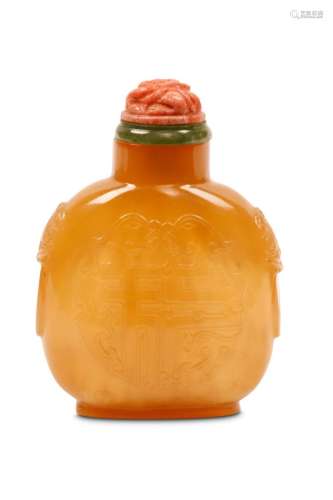 A CHINESE AGATE SNUFF BOTTLE. Qing Dynasty. Of fla