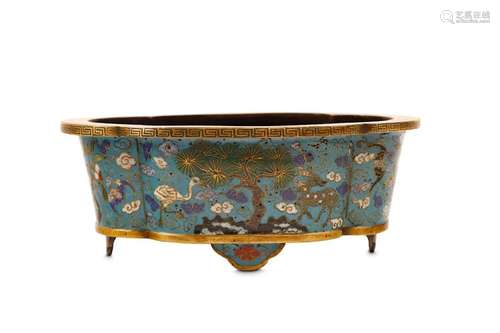 A LOBED CLOISONNÉ  ENAMEL JARDINÈRE. Qing Dynasty.