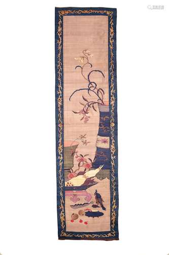 A KESI WOVEN PANEL. Qing Dynasty. Depicting antiqu