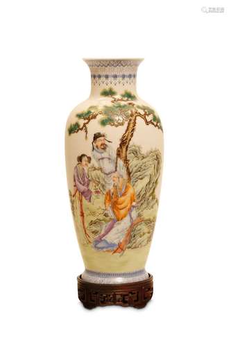 A CHINESE EGGSHELL PORCELAIN FAMILLE ROSE VASE. 20