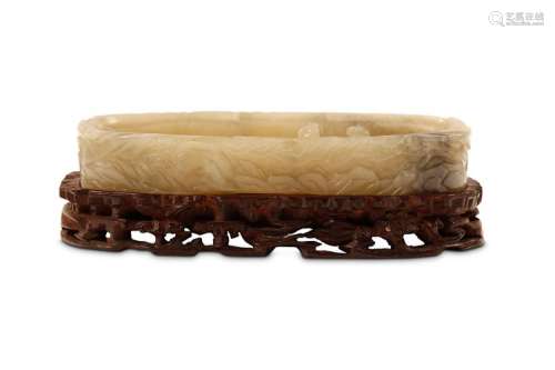 A CHINESE JADE WASHER. Qing Dynasty. The thick wal