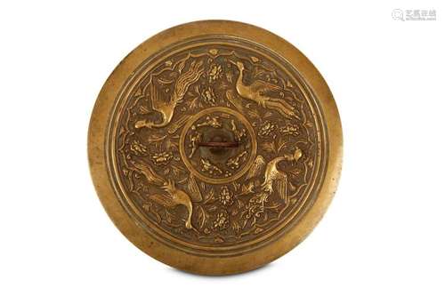 A LARGE BRONZE ‘PHOENIXES’ MIRROR. Qing Dynasty. D