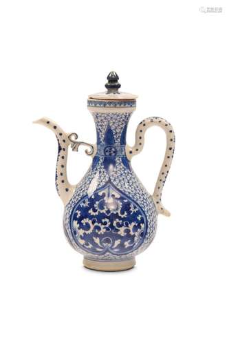 A  CHINESE BLUE AND WHITE EWER AND COVER. Qing Dyn