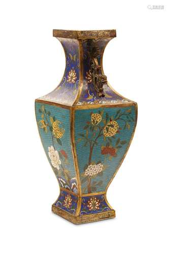 1A CLOISONNÉ ENAMEL VASE, FANGHU. Qing Dynasty. Of