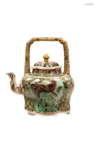 A FAMILLE VERTE 'HORSES' WINE POT AND COVER. Qing