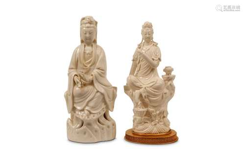 TWO BLANC DE CHINE FIGURES. 30.5 – 29.5cm H. (2) 德